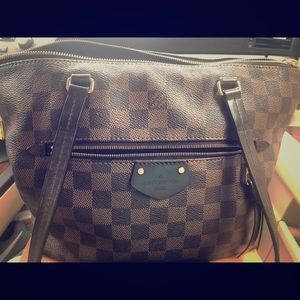 Louis Vitton Damier Iena MM Shoulder Bag